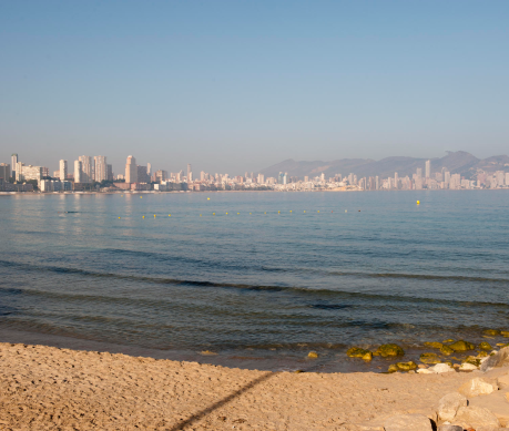 Foto de una playa en Benidorm