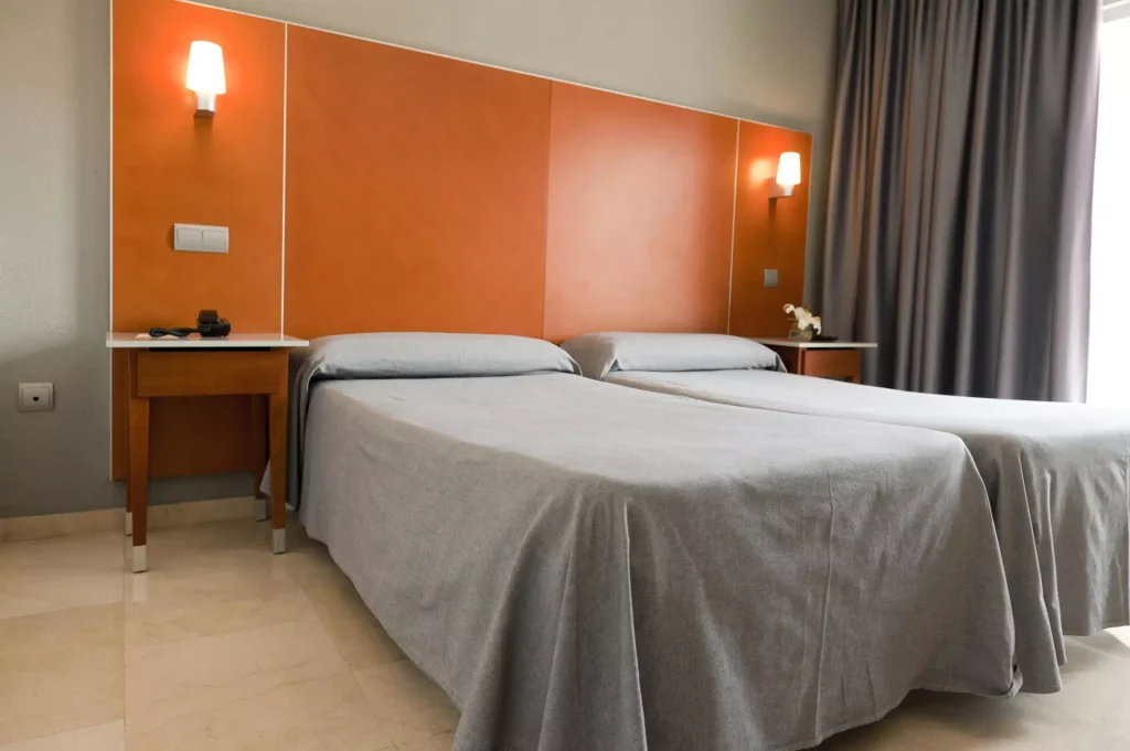 Foto de una habitación doble en el Palmeral Foto de una habitación doble en el Palmeral